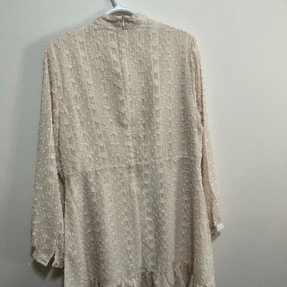Vero Moda Dress Ivory Colour Size XL - Picture 3 of 12